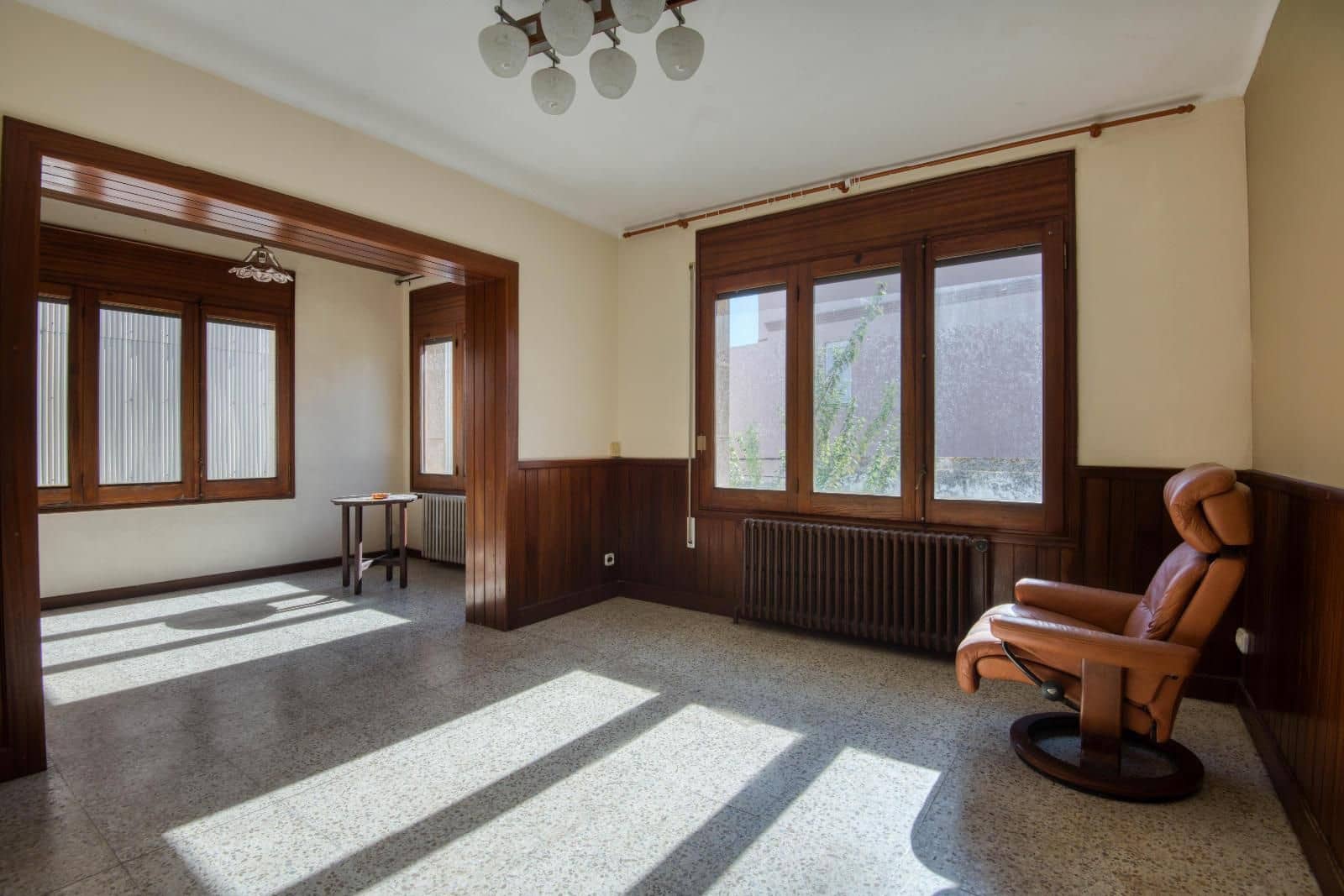 5 bedroom Villa for sale in Sant Feliu de Guixols - € 600,000 (Ref: 9261845)