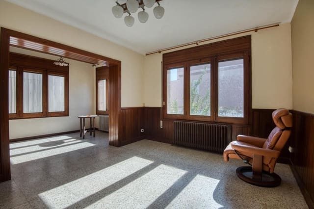 Chalet de 5 habitaciones en Sant Feliu de Guíxols en venta - 600.000 € (Ref: 9261845)