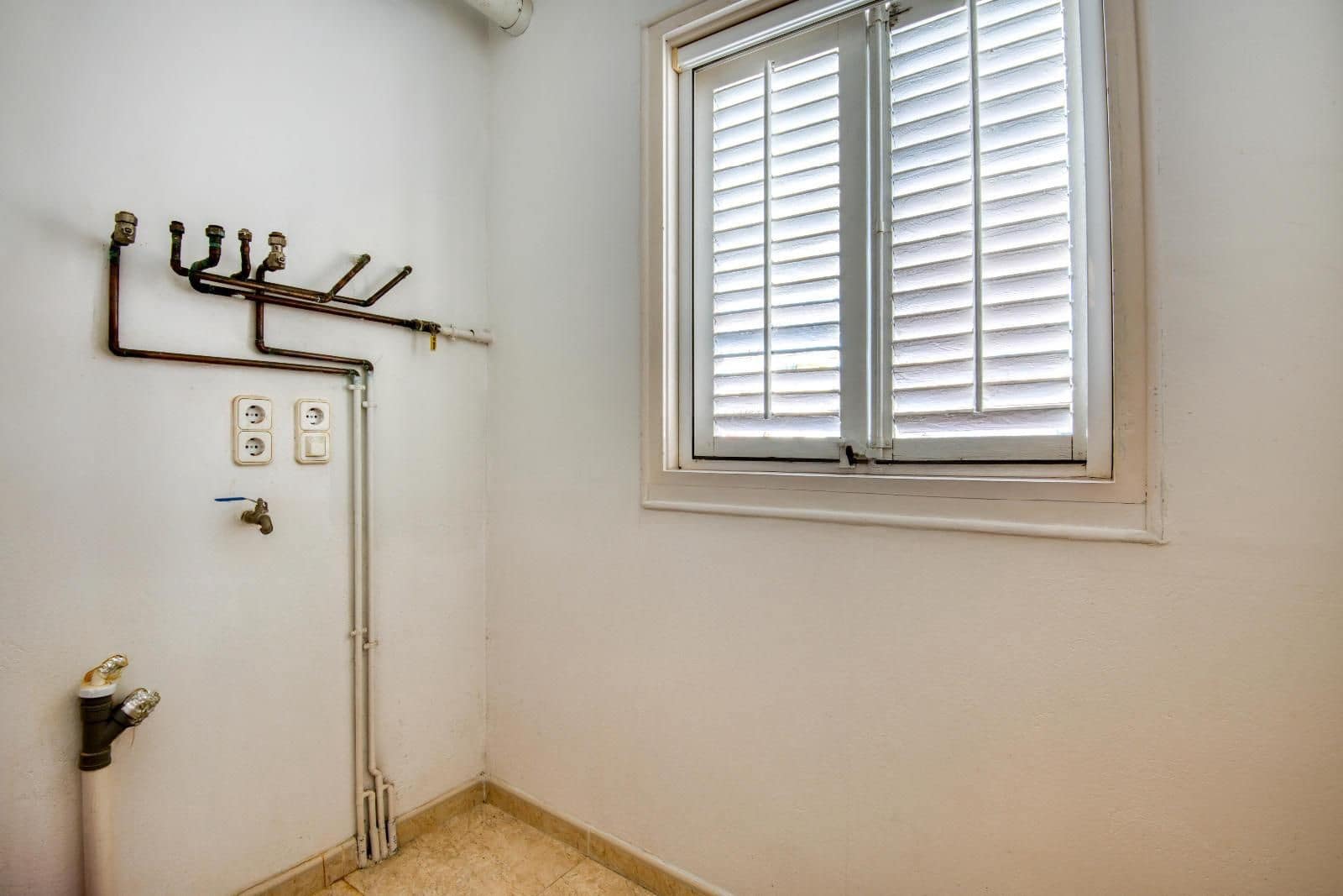 5 bedroom Villa for sale in Sant Feliu de Guixols - € 600,000 (Ref: 9261845)