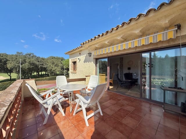 Ático de 2 habitaciones en Santa Cristina d'Aro en venta - 179.000 € (Ref: 9295968)