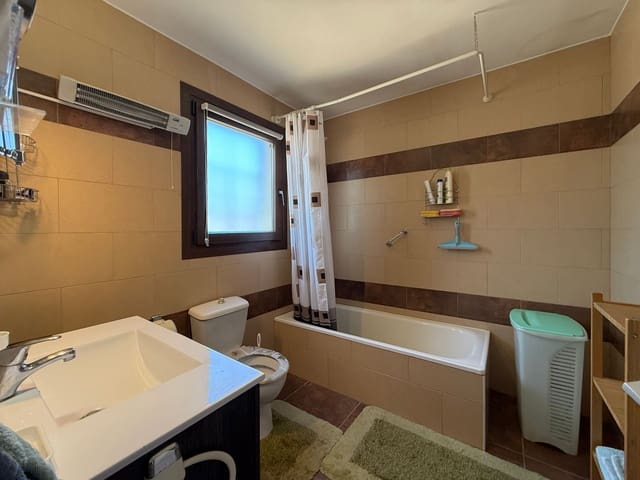 Ático de 2 habitaciones en Santa Cristina d'Aro en venta - 179.000 € (Ref: 9295968)