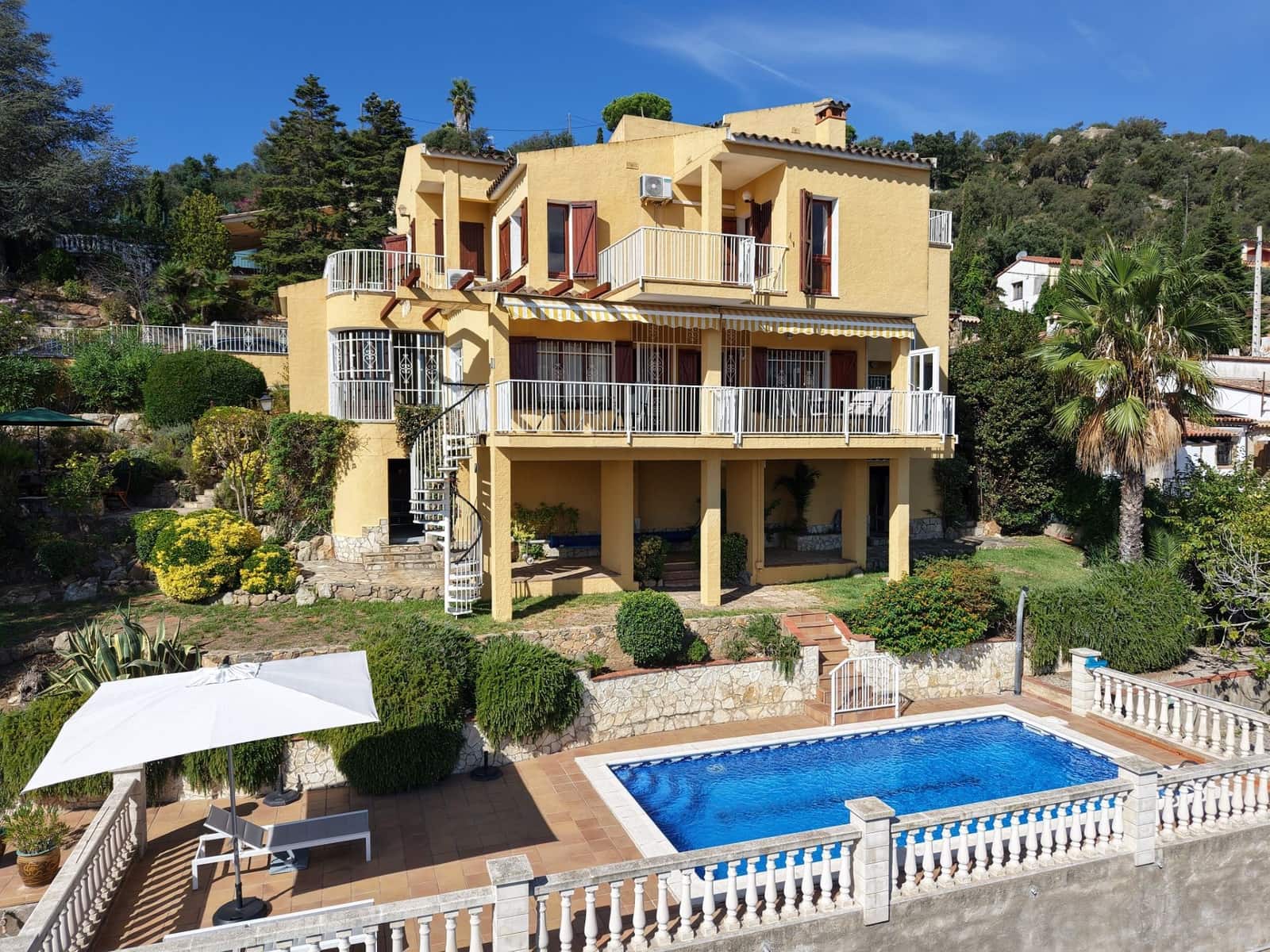 4 bedroom Villa for sale in Calonge i Sant Antoni with pool garage - € 525,000 (Ref: 9296325)