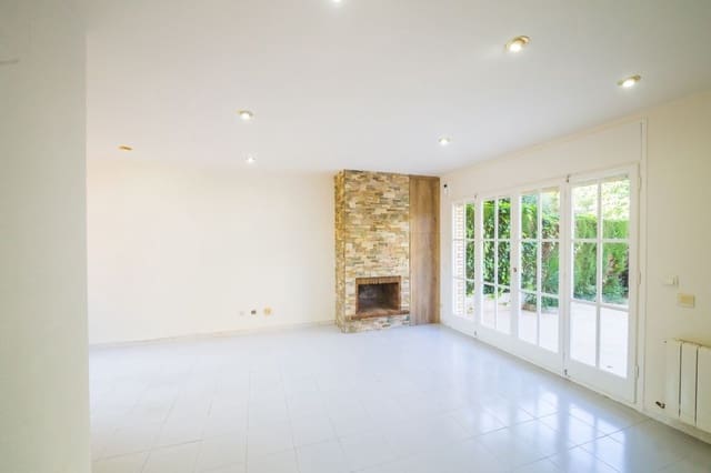 3 quarto Casa em Banda para venda em Platja d'Aro, Castell-Platja d'Aro com garagem - 369 000 € (Ref: 9306417)