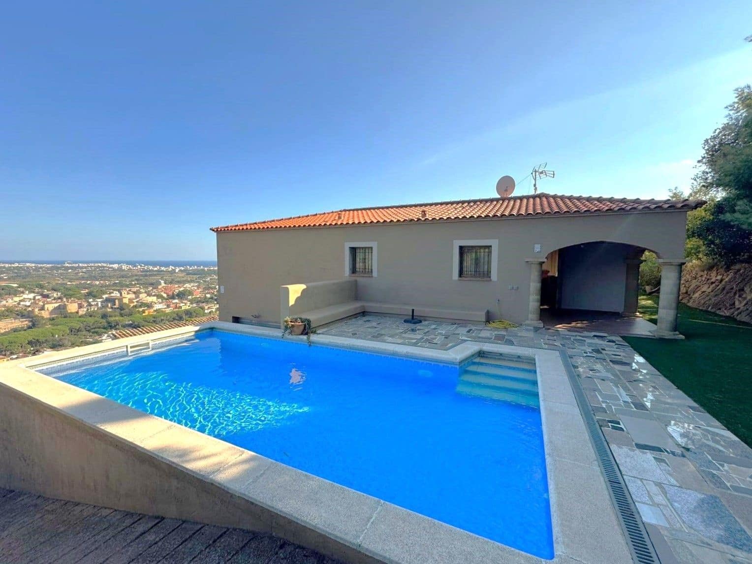 3 sypialnia Willa na sprzedaż w Calonge i Sant Antoni z basenem garażem - 595 000 € (Ref: 9314289)