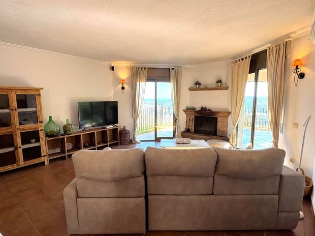 3 makuuhuone Huvila myytävänä paikassa Calonge i Sant Antoni mukana uima-altaan 
autotalli - 595 000 € (Ref: 9314289)