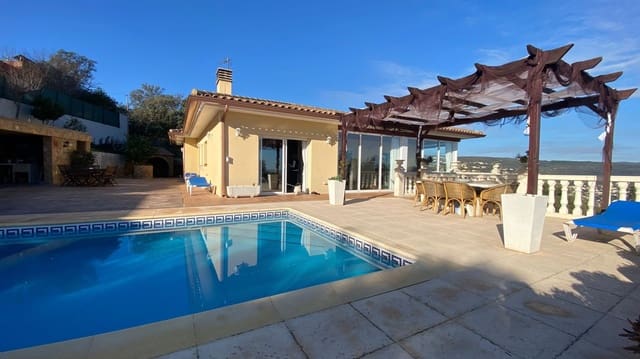 4 soveværelse Villa til salg i Platja d'Aro, Castell-Platja d'Aro med swimmingpool - € 895.000 (Ref: 9325628)