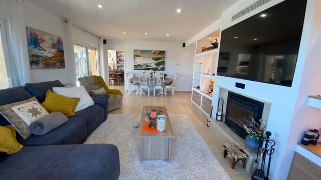 4 soveværelse Villa til salg i Platja d'Aro, Castell-Platja d'Aro med swimmingpool - € 895.000 (Ref: 9325628)