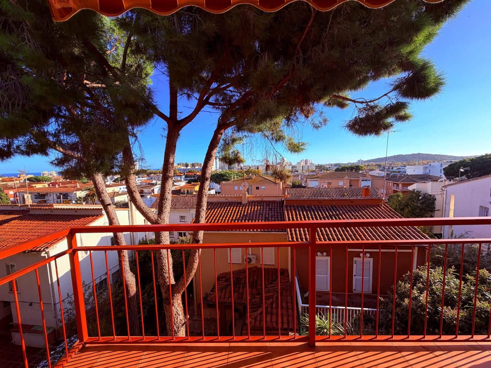 2 bedroom Penthouse for sale in Platja d'Aro - € 299,000 (Ref: 9384828)