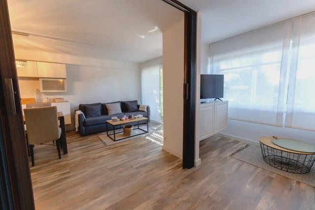 3 sypialnia Apartament przy plaży na sprzedaż w Platja d'Aro, Castell-Platja d'Aro - 395 000 € (Ref: 9386715)