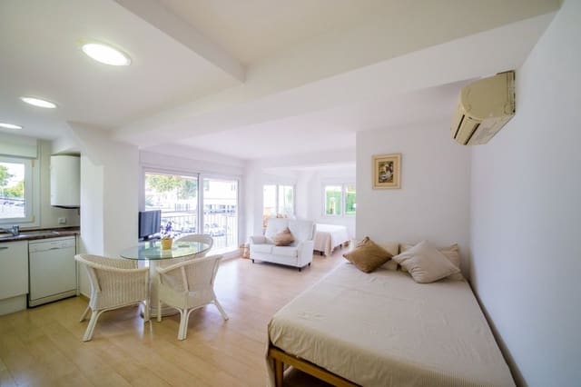 Studio till salu i Platja d'Aro, Castell-Platja d'Aro med pool - 220 000 € (Ref: 9388691)