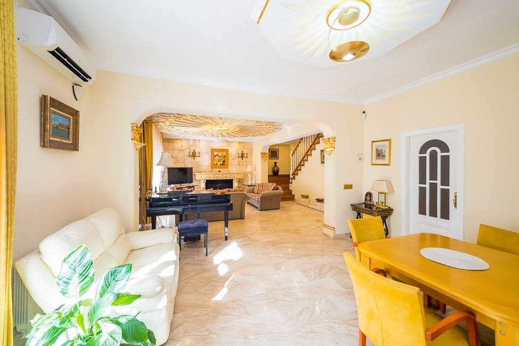 5 slaapkamer Halfvrijstaande villa te koop in Platja d'Aro met garage - € 950.000 (Ref: 9414524)