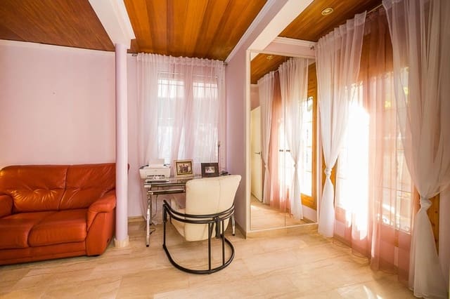 5 soverom Kjedet enebolig til salgs i Platja d'Aro, Castell-Platja d'Aro med garasje - € 950 000 (Ref: 9414524)