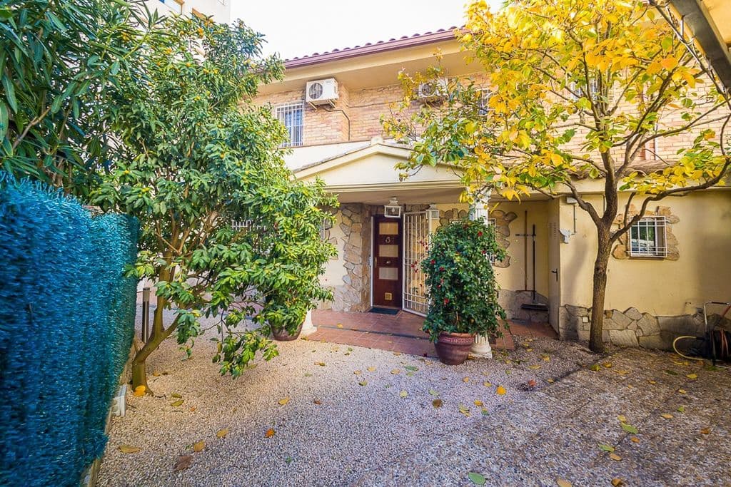 5 slaapkamer Halfvrijstaande villa te koop in Platja d'Aro met garage - € 950.000 (Ref: 9414524)