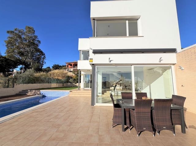 4 soverom Villa til salgs i Calonge i Sant Antoni med svømmebasseng garasje - € 840 000 (Ref: 9422577)