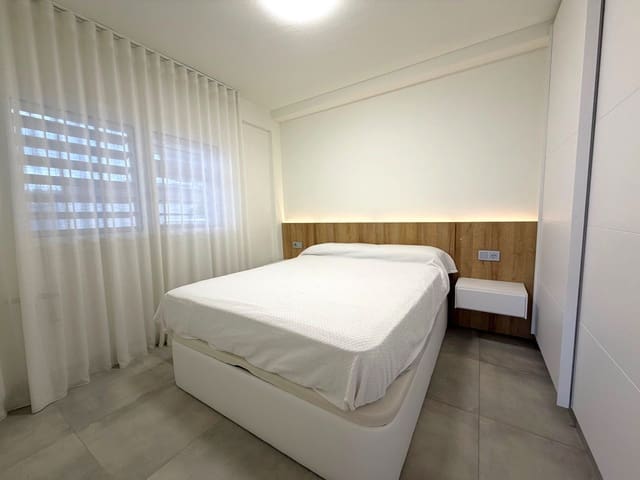 Piso de 2 habitaciones en Platja d'Aro, Castell-Platja d'Aro en venta con garaje - 430.000 € (Ref: 9424017)