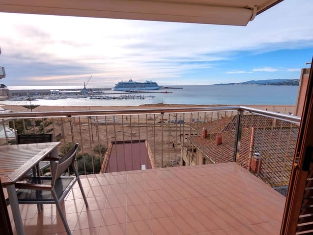 3 soveværelse Strandlejlighed til salg i Palamós med garage - € 590.000 (Ref: 9432524)