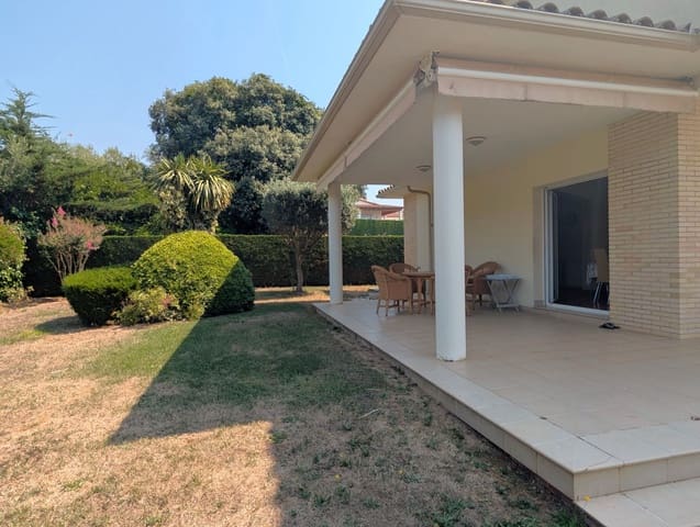 4 sypialnia Willa na sprzedaż w Platja d'Aro, Castell-Platja d'Aro z basenem garażem - 1 250 000 € (Ref: 9438554)