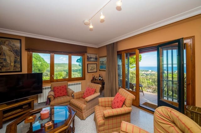 6 bedroom Villa for sale in Castell d'Aro, Castell-Platja d'Aro - € 894,000 (Ref: 9464976)