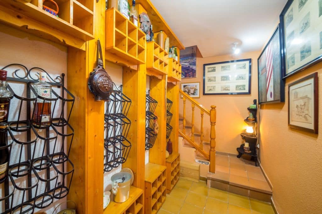 6 bedroom Villa for sale in Castell d'Aro - € 894,000 (Ref: 9464976)