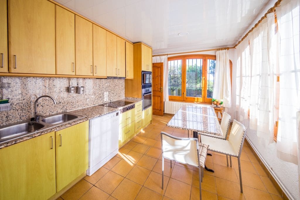 6 bedroom Villa for sale in Castell d'Aro - € 894,000 (Ref: 9464976)