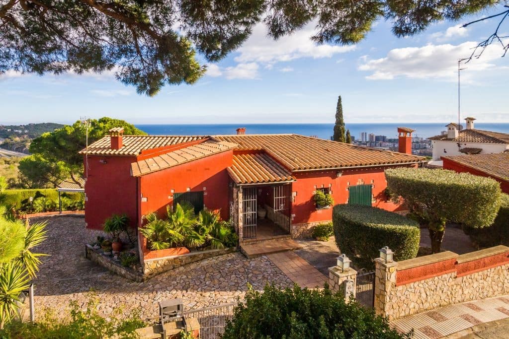 6 bedroom Villa for sale in Castell d'Aro - € 894,000 (Ref: 9464976)