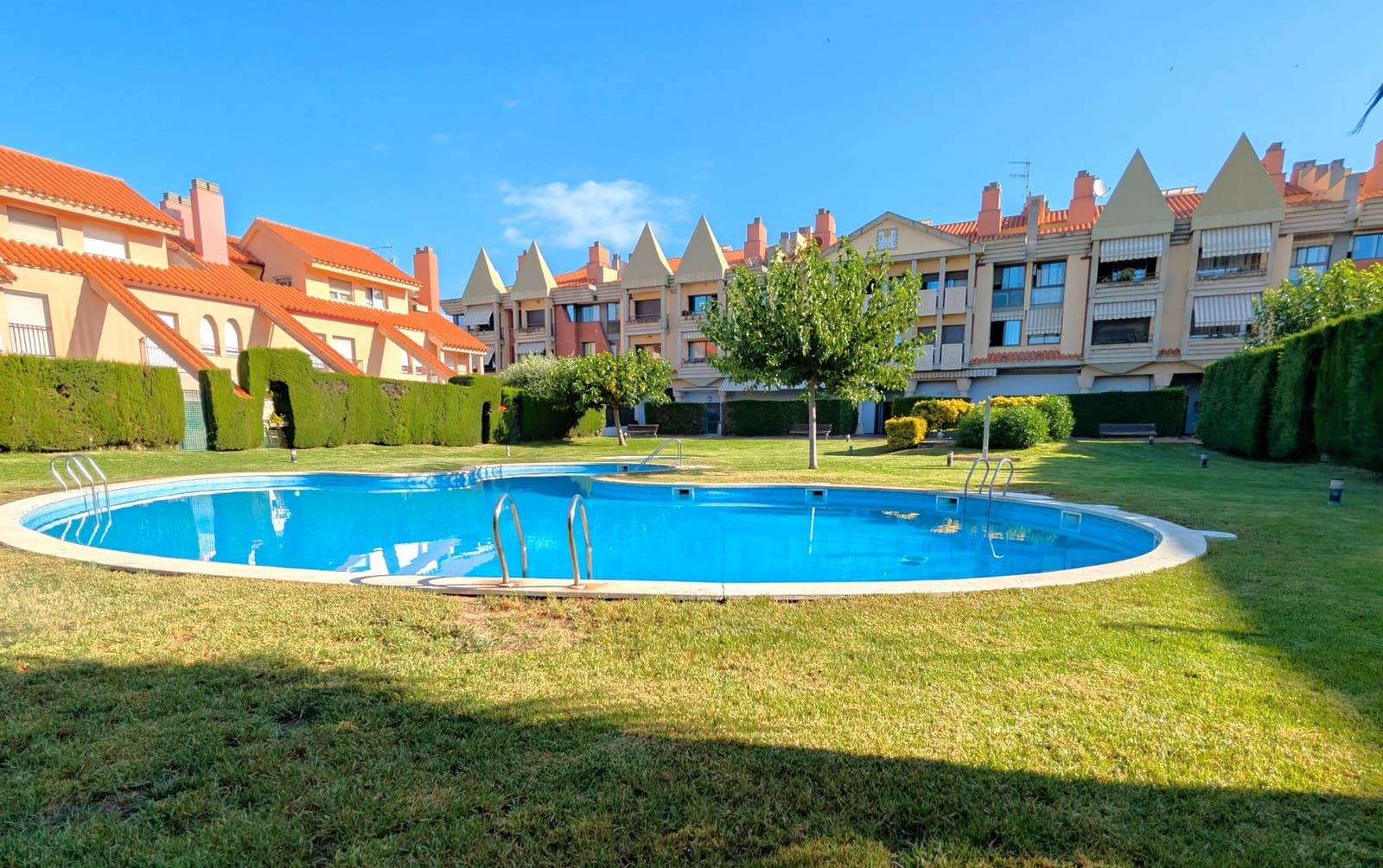 3 sypialnia Apartament na sprzedaż w Palamos z basenem garażem - 345 000 € (Ref: 9471810)