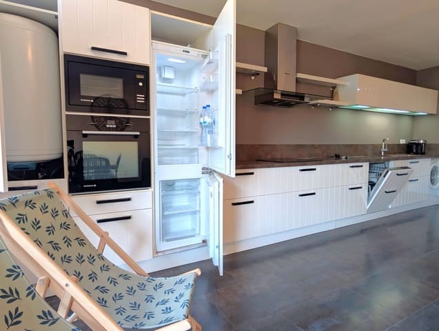 Apartamento de 3 habitaciones en Sant Joan de Palamós, Palamós en venta con piscina garaje - 345.000 € (Ref: 9471810)