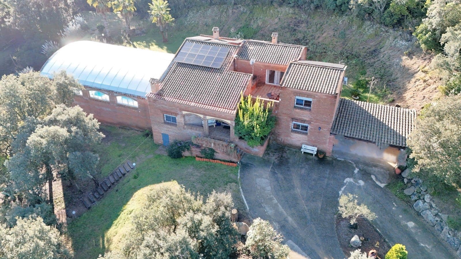 5 bedroom Villa for sale in Santa Cristina d'Aro with pool garage - € 799,000 (Ref: 9486492)