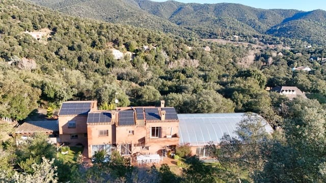 5 soverom Villa til salgs i Santa Cristina d'Aro med svømmebasseng garasje - € 799 000 (Ref: 9486492)