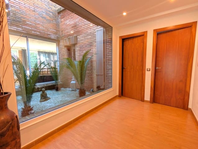 5 soverom Villa til salgs i Santa Cristina d'Aro med svømmebasseng garasje - € 799 000 (Ref: 9486492)