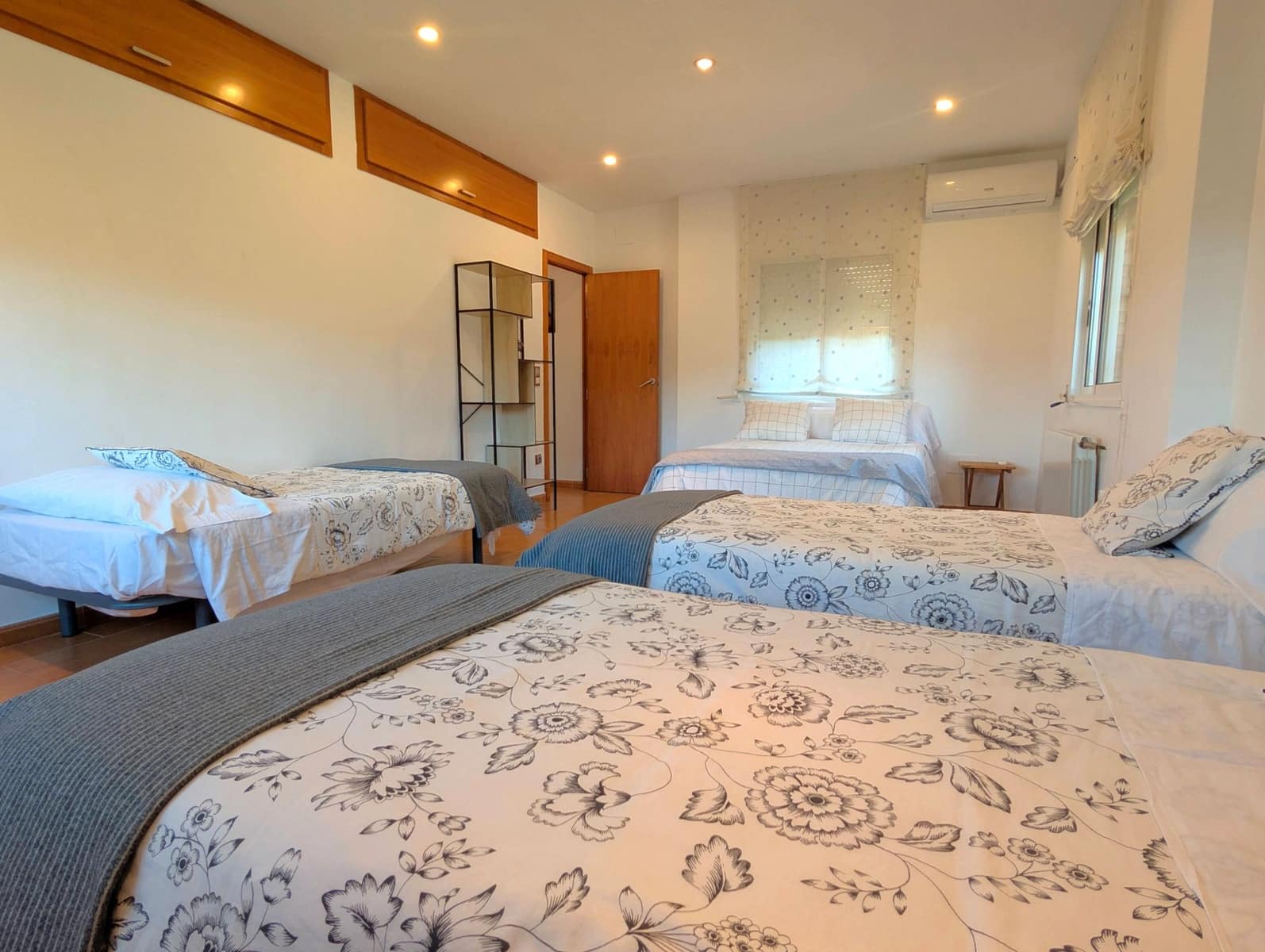 5 bedroom Villa for sale in Santa Cristina d'Aro with pool garage - € 799,000 (Ref: 9486492)