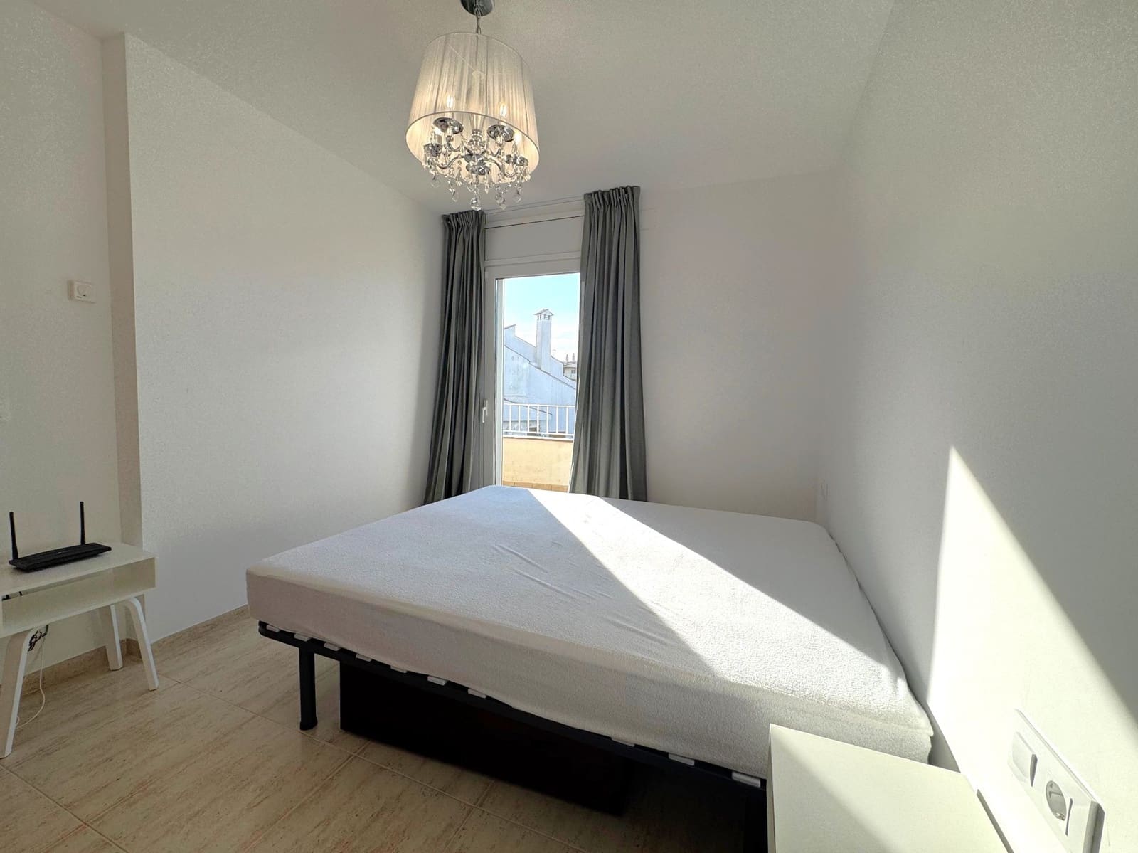 3 makuuhuone Omakotitalo myytävänä paikassa S'Agaro mukana uima-altaan 
autotalli - 580 000 € (Ref: 9489958)