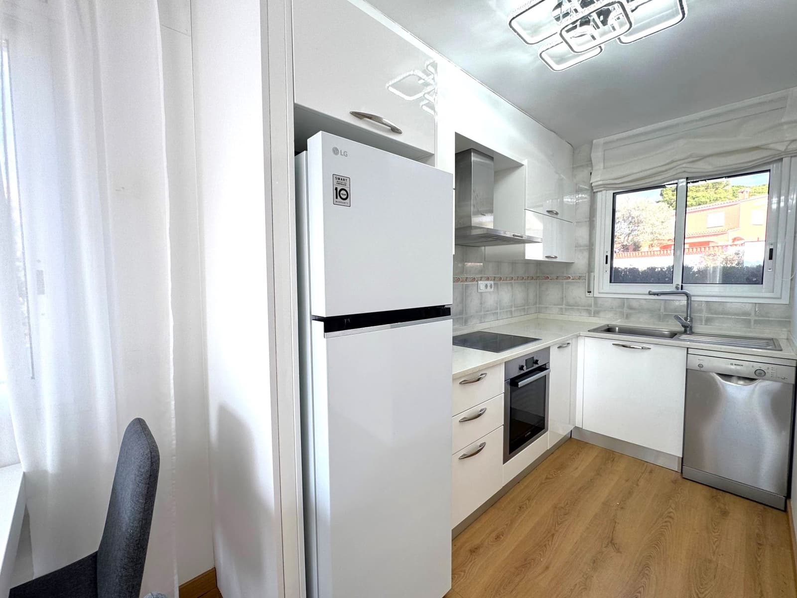 3 makuuhuone Omakotitalo myytävänä paikassa S'Agaro mukana uima-altaan 
autotalli - 580 000 € (Ref: 9489958)