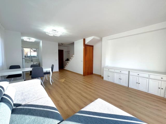 3 makuuhuone Omakotitalo myytävänä paikassa S'Agaro, Castell-Platja d'Aro mukana uima-altaan 
autotalli - 580 000 € (Ref: 9489958)