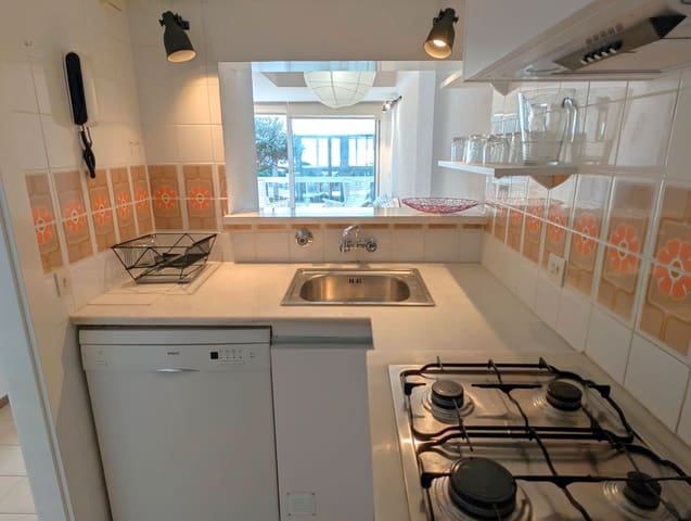 2 makuuhuone Ranta-asunto myytävänä paikassa Platja d'Aro, Castell-Platja d'Aro mukana 
autotalli - 339 000 € (Ref: 9494745)