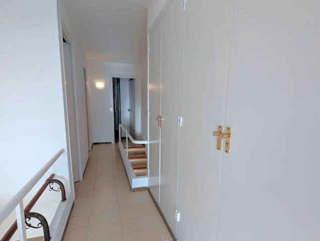 2 soveværelse Strandlejlighed til salg i Platja d'Aro, Castell-Platja d'Aro med garage - € 335.000 (Ref: 9494745)