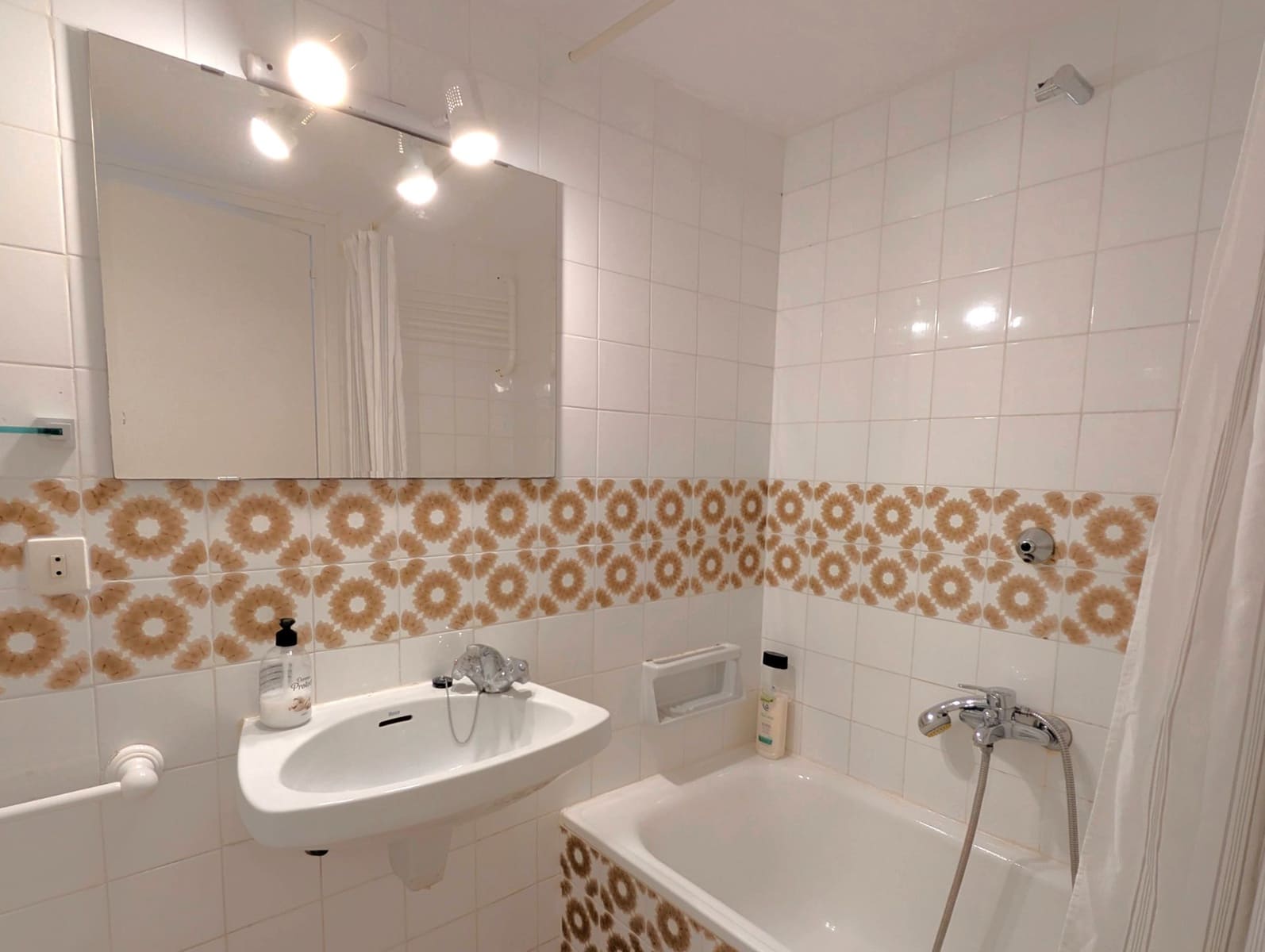 2 makuuhuone Ranta-asunto myytävänä paikassa Platja d'Aro mukana 
autotalli - 339 000 € (Ref: 9494745)