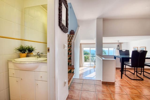 3 slaapkamer Huis te koop in Sant Feliu de Guíxols met zwembad garage - € 530.000 (Ref: 9498025)