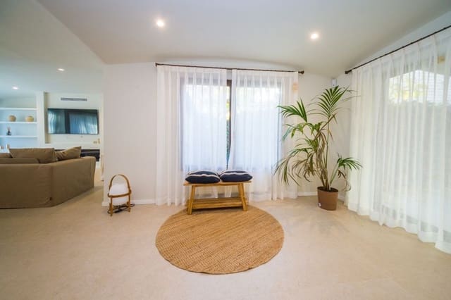 4 slaapkamer Villa te koop in Platja d'Aro, Castell-Platja d'Aro - € 1.095.000 (Ref: 9502922)