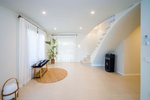 4 slaapkamer Villa te koop in Platja d'Aro, Castell-Platja d'Aro - € 1.095.000 (Ref: 9502922)