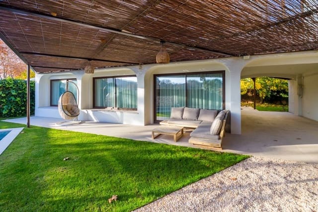 4 slaapkamer Villa te koop in Platja d'Aro, Castell-Platja d'Aro - € 1.095.000 (Ref: 9502922)