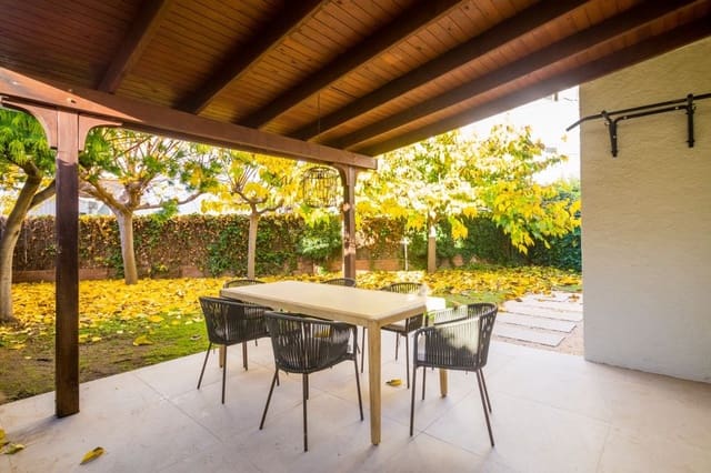 4 slaapkamer Villa te koop in Platja d'Aro, Castell-Platja d'Aro - € 1.095.000 (Ref: 9502922)