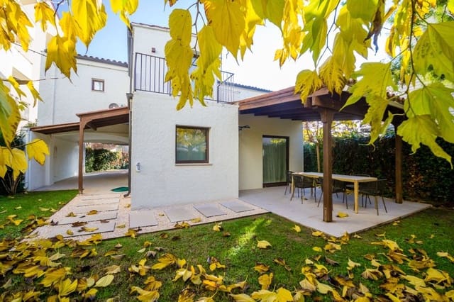 4 slaapkamer Villa te koop in Platja d'Aro, Castell-Platja d'Aro - € 1.095.000 (Ref: 9502922)