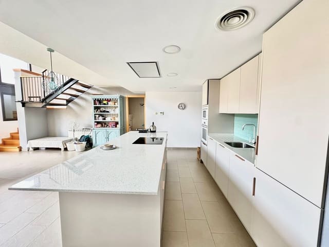 3 sypialnia Mieszkanie na sprzedaż w Sant Feliu de Guíxols - 295 000 € (Ref: 9503389)