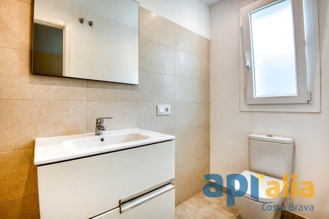 3 bedroom Villa for sale in Santa Cristina d'Aro - € 795,000 (Ref: 9528999)