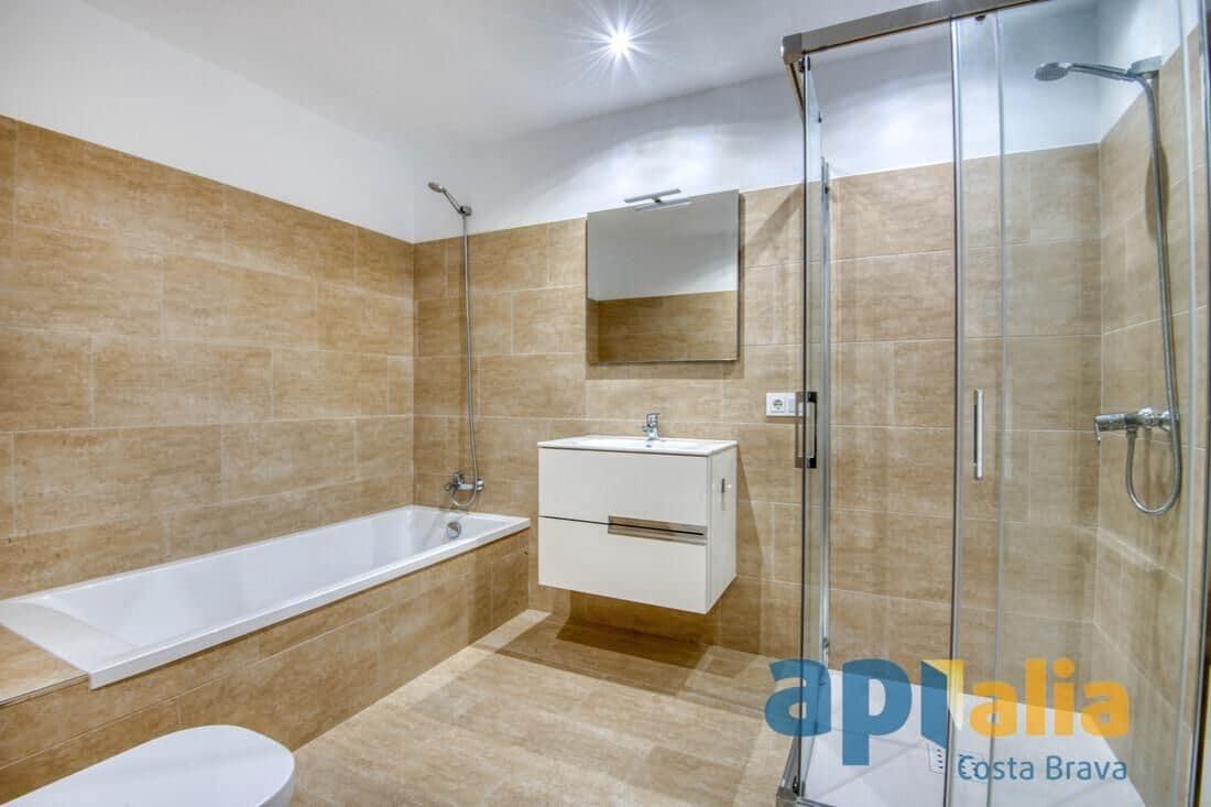 3 bedroom Villa for sale in Santa Cristina d'Aro - € 795,000 (Ref: 9528999)