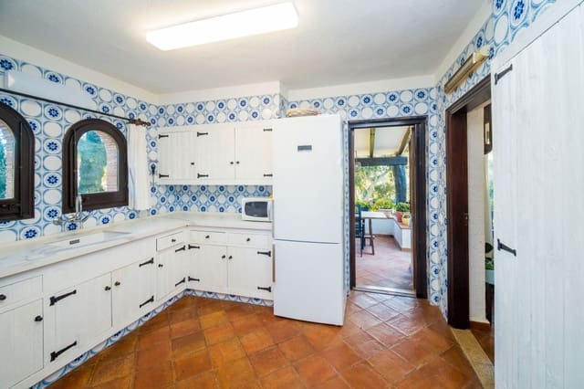 4 makuuhuone Huvila myytävänä paikassa Castell d'Aro, Castell-Platja d'Aro mukana uima-altaan 
autotalli - 1 100 000 € (Ref: 9592068)