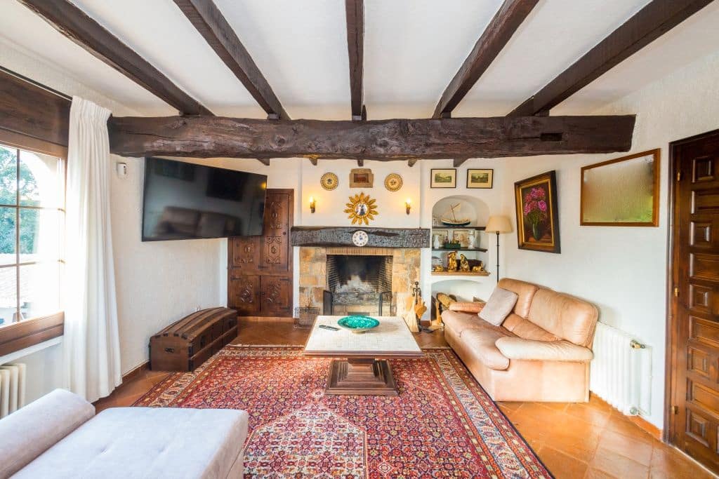 4 makuuhuone Huvila myytävänä paikassa Castell d'Aro mukana uima-altaan 
autotalli - 1 100 000 € (Ref: 9592068)