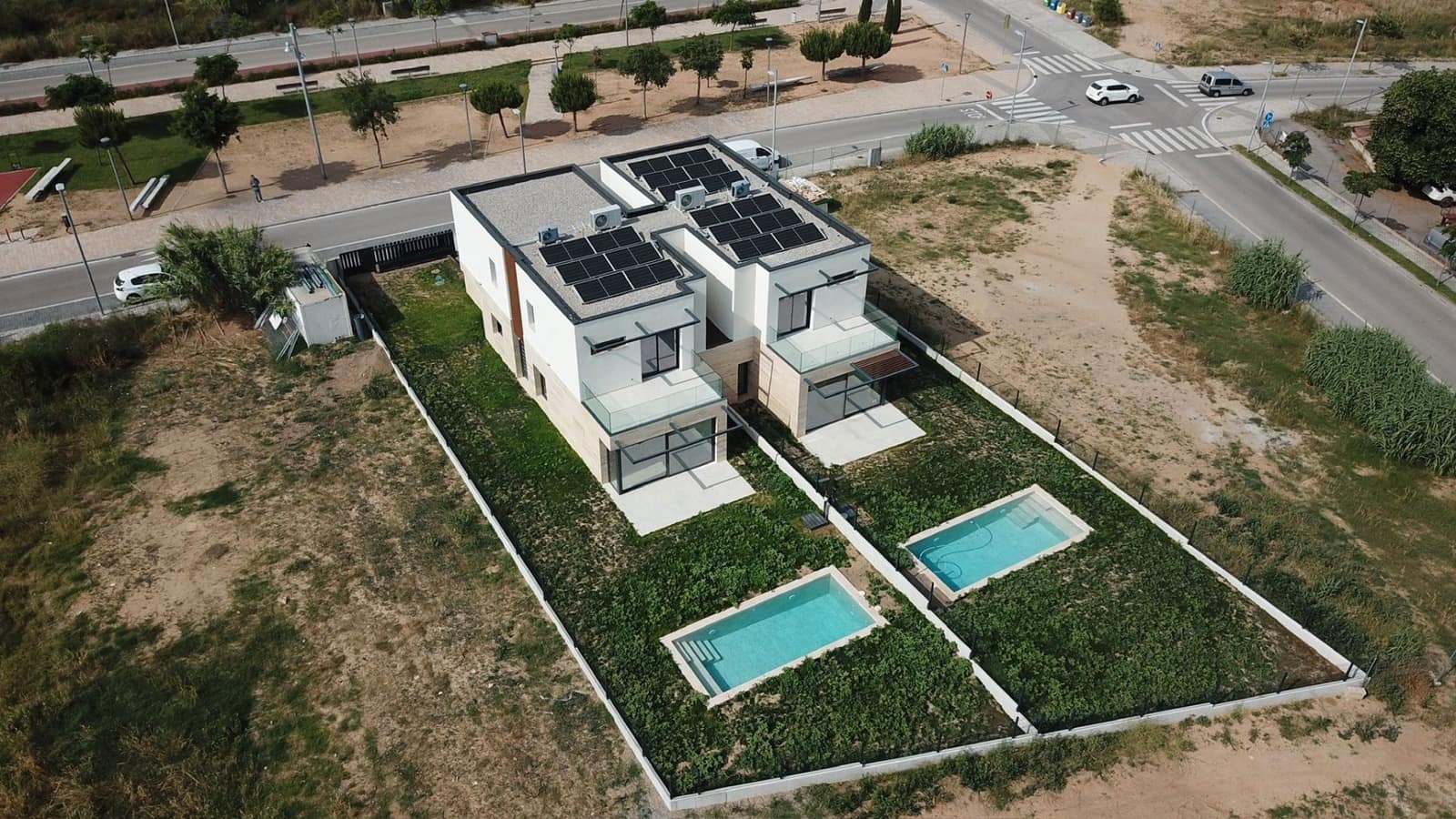 4 bedroom Townhouse for sale in S'Agaro with pool garage - € 1,350,000 (Ref: 9592164)