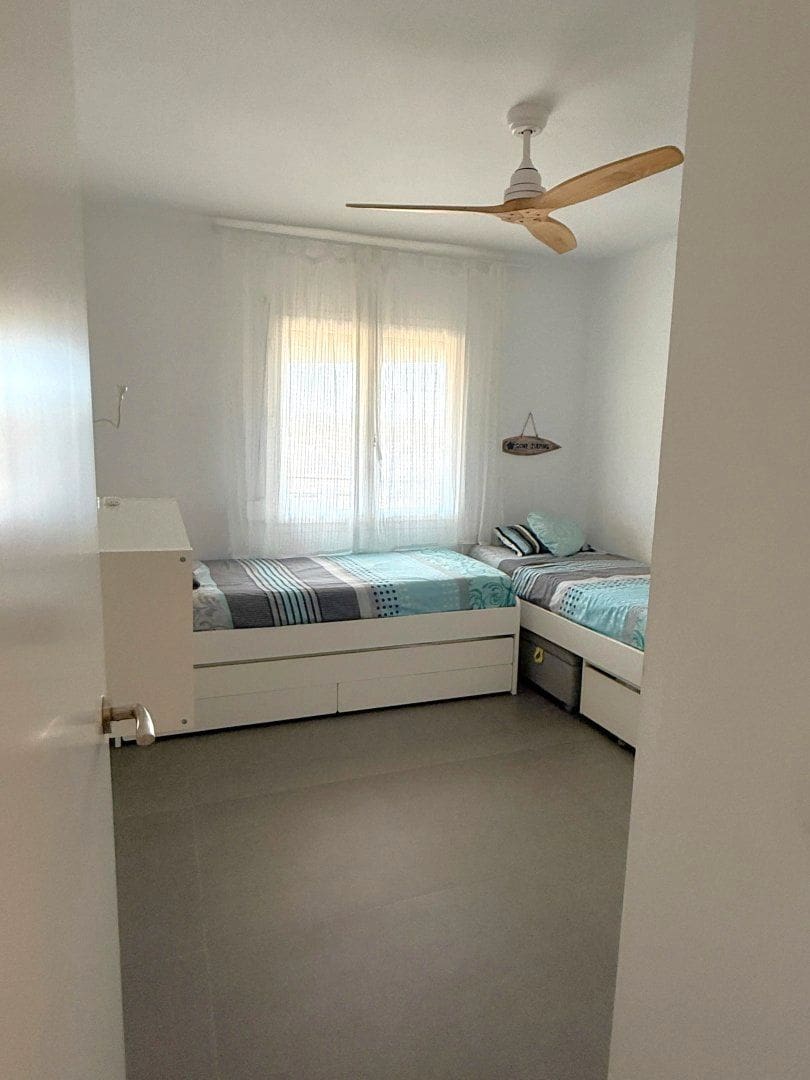 2 soveværelse Strandlejlighed til salg i Palamos med garage - € 420.000 (Ref: 9596443)